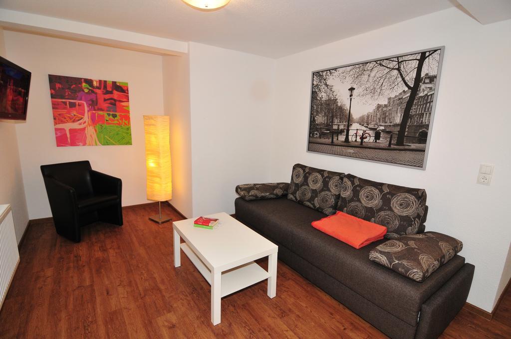 Fewo Samanta Schmider- Auch Kurzfristig Ep Karten Garantiert! Apartment Rust Room photo